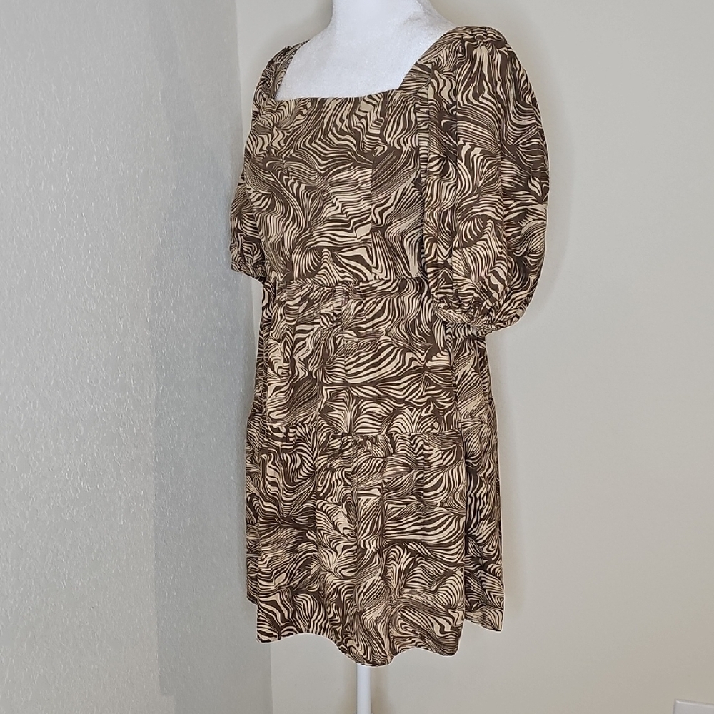 House of Harlow Square Neck Puff Sleeve Mini Dress in Brown Swirl Print - Picture 8 of 13